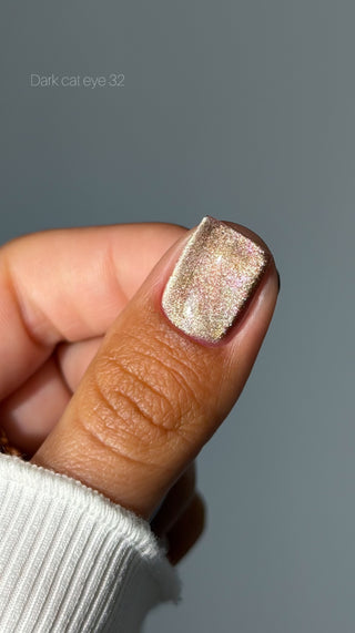 DARK Gel polish Cat eye 32 (6 ml)