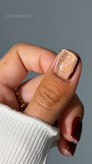 DARK Gel polish Cat eye 33 (6 ml)